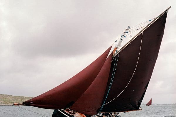© Maurice Gunning. Galway Hooker under sail, Féile an Dóilín, Connemara, 2008. mauricegunning.com